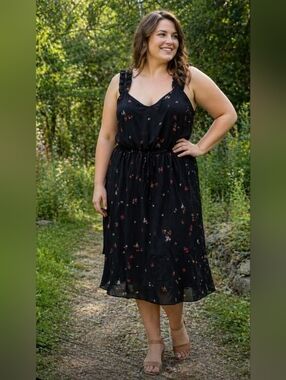 Who What Wear Black Red Floral Ruffle Strap Tie Waist Midi Dress NWOT Large